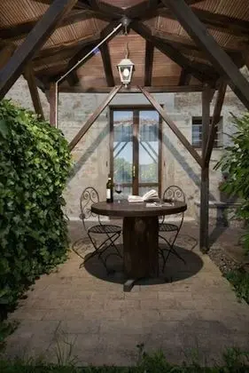 Standard Tek Büyük veya İki Ayrı Yataklı Oda, Özel Banyo, Zemin Kat (Villa Dini 102)