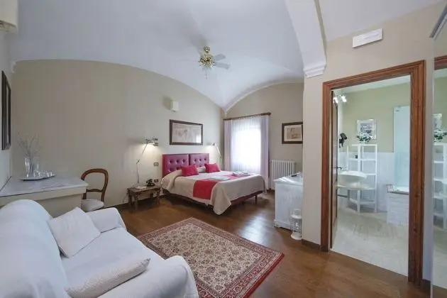 Superior Tek Büyük veya İki Ayrı Yataklı Oda, Özel Banyo, Kule (Villa Dini 112)