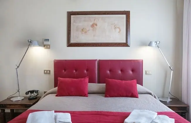 Superior Tek Büyük veya İki Ayrı Yataklı Oda, Özel Banyo, Kule (Villa Dini 112)