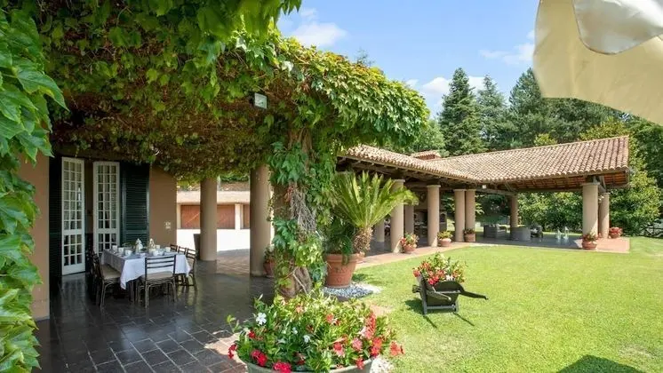 Villa