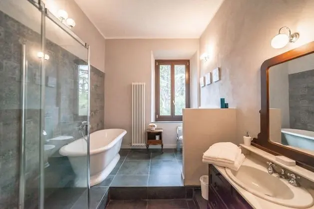 Romantic Tek Büyük Yataklı Oda, 1 Büyük (Queen) Boy Yatak, Havuz Kullanımı, Executive Katı