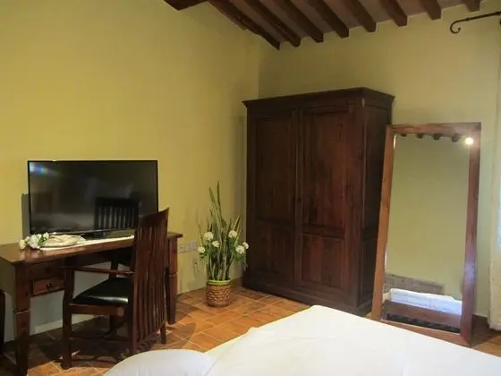 Classic Tek Büyük Yataklı Oda