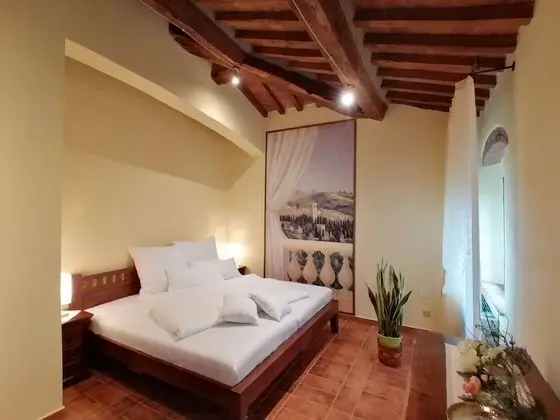 Classic Tek Büyük Yataklı Oda