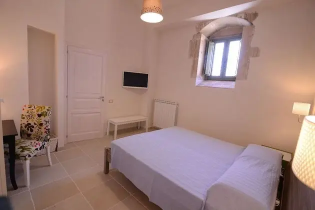 Tek Büyük Yataklı Oda (1)