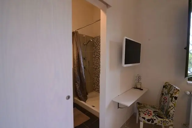 Tek Büyük Yataklı Oda (2)