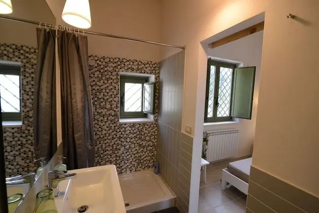 Tek Büyük Yataklı Oda (2)