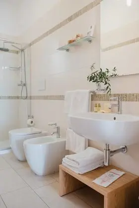 Superior Üç Kişilik Oda, 1 Büyük (Queen) Boy Yatak, Üzüm Asması Manzaralı