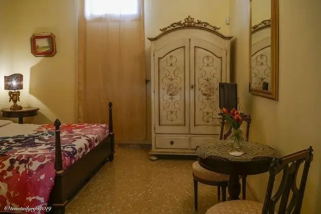 Classic Tek Büyük veya İki Ayrı Yataklı Oda
