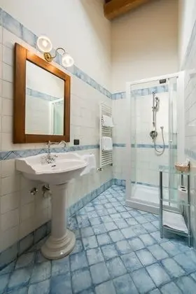 Classic Tek Büyük Yataklı Oda