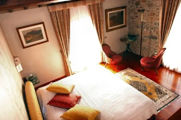 Deluxe Tek Büyük Yataklı Oda, Küvet, Havuz Manzaralı