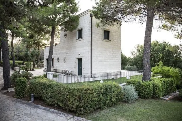 Büyük Yataklı Tek Kişilik Oda