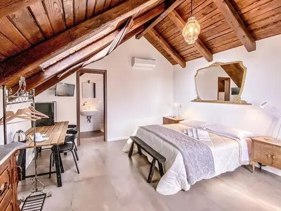 Design Tek Büyük veya İki Ayrı Yataklı Oda