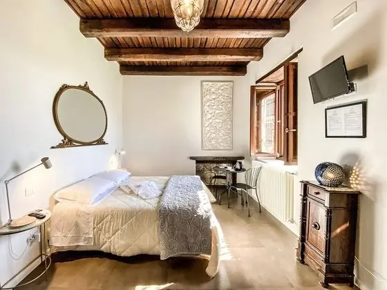 Design Tek Büyük veya İki Ayrı Yataklı Oda