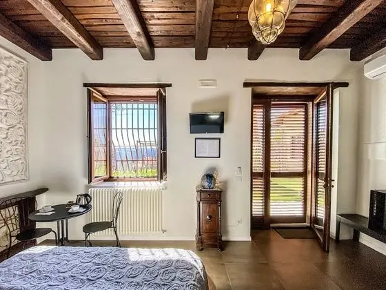 Design Tek Büyük veya İki Ayrı Yataklı Oda