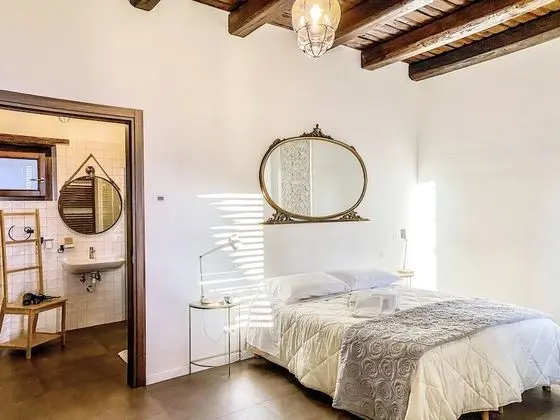 Design Tek Büyük veya İki Ayrı Yataklı Oda