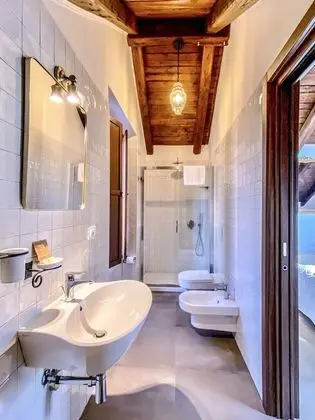 Design Tek Büyük veya İki Ayrı Yataklı Oda