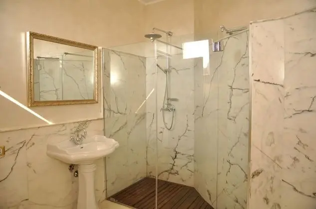 Comfort Tek Büyük Yataklı Oda, Bahçe Manzaralı