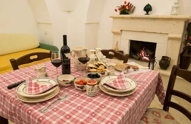 Traditional Ev (Trullo Dell'Aia)