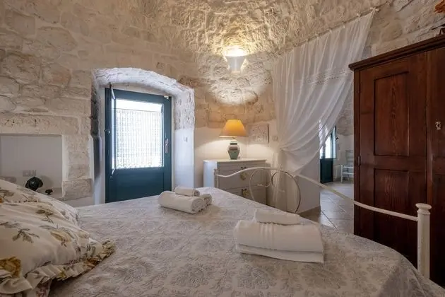 Traditional Ev (Trullo La Corte)