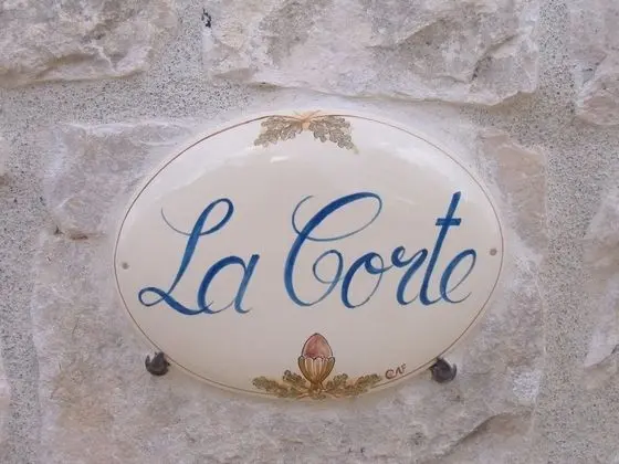 Traditional Ev (Trullo La Corte)