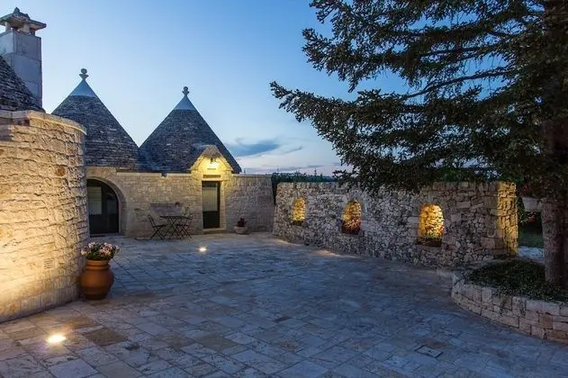 Traditional Ev (Trullo La Corte)