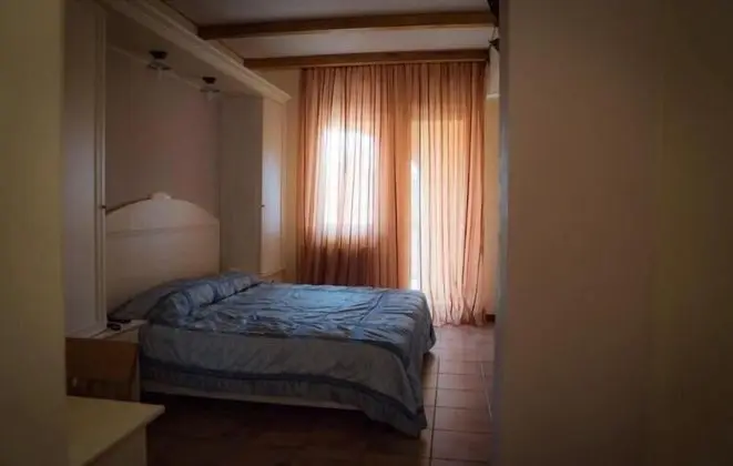 Tek Büyük Yataklı Oda, Balkon