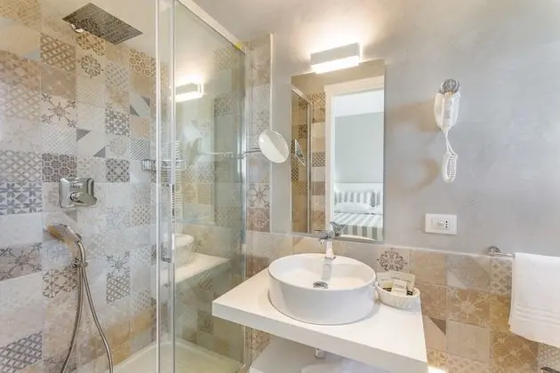 Deluxe Tek Büyük Yataklı Oda, Deniz Manzaralı