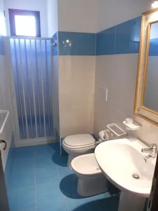 Üç Kişilik Oda