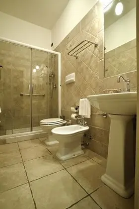 Standard Büyük Yataklı Tek Kişilik Oda