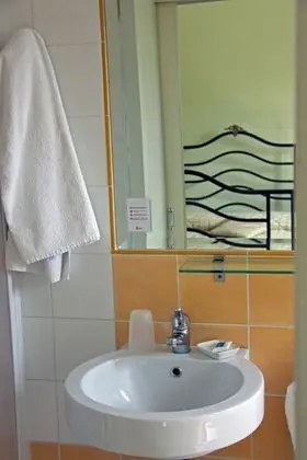 Standard Tek Büyük veya İki Ayrı Yataklı Oda