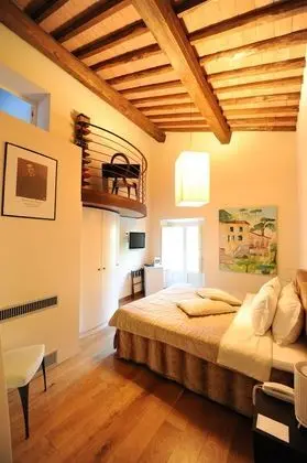 Luxury Tek Büyük Yataklı Oda