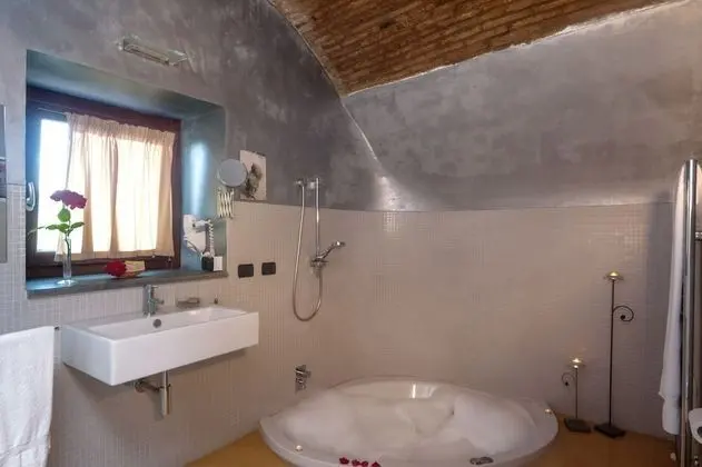 Deluxe Oda, 1 Büyük (Queen) Boy Yatak (Sapienza)