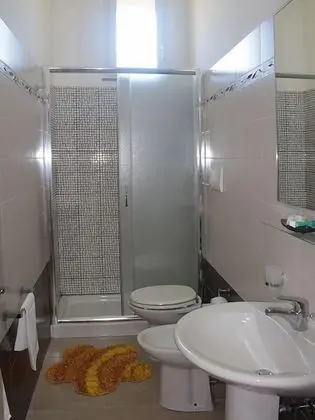 Basic Tek Büyük Yataklı Oda