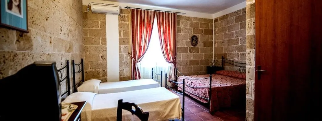 Dört Kişilik Oda, Bahçe Manzaralı
