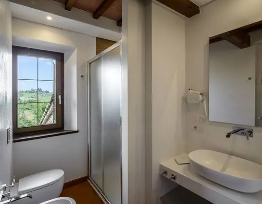 Comfort Oda (Primo piano)