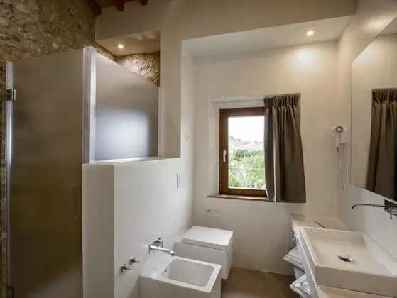 Deluxe Oda (Primo piano)