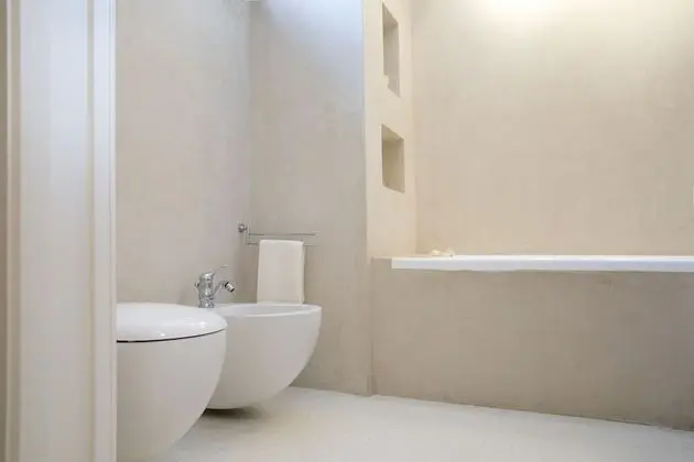 Tek Büyük Yataklı Oda, Balkon, Bahçe Manzaralı