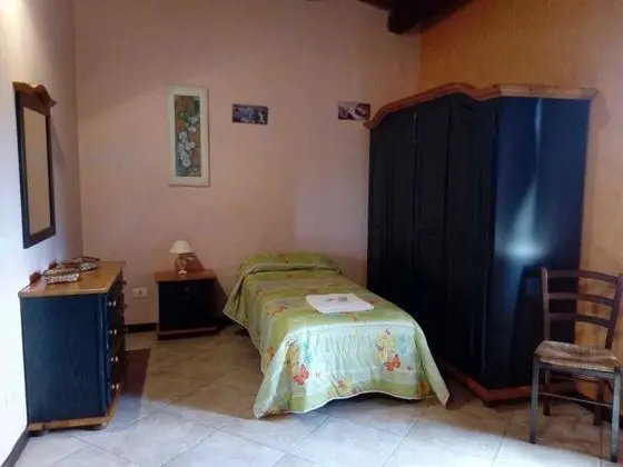 Üç Kişilik Oda, Ortak Banyo