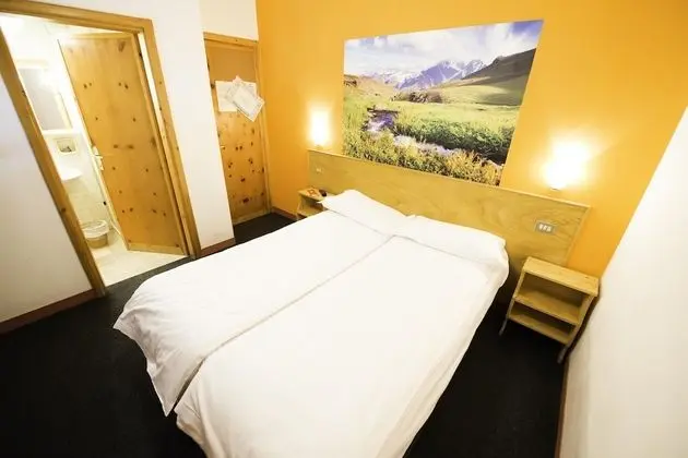 Economy Tek Büyük veya İki Ayrı Yataklı Oda