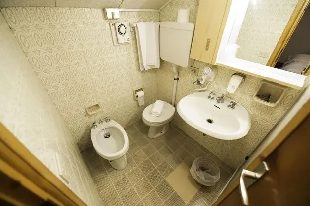 Economy Tek Büyük veya İki Ayrı Yataklı Oda