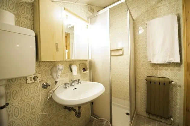 Economy Tek Büyük veya İki Ayrı Yataklı Oda