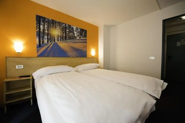 Standard Tek Büyük veya İki Ayrı Yataklı Oda, Balkon