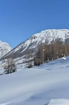 Standard Tek Büyük veya İki Ayrı Yataklı Oda, Balkon
