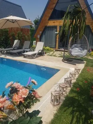 Jakuzili Bungalow , Dağ Manzaralı, Isıtmalı Özel Havuzlu