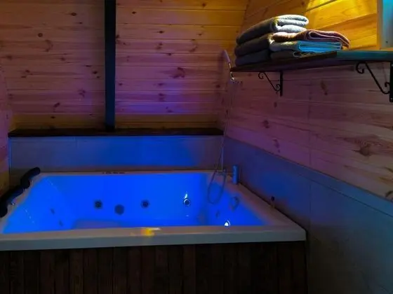 Jakuzili Bungalow , Dağ Manzaralı, Isıtmalı Özel Havuzlu