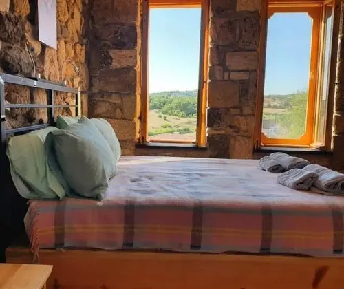 Üç Kişilik Oda, Dağ Manzaralı