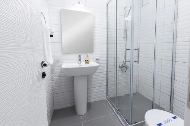 Standart Oda, Sokak Manzaralı