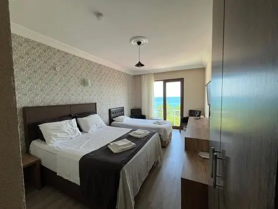Triple, Deniz Manzaralı, Klimalı