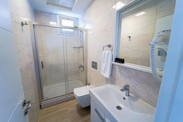 Deluxe Aile Odası, Deniz Manzaralı, Balkonlu