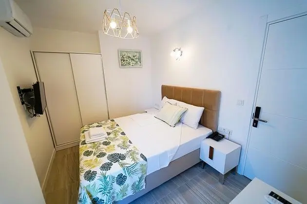 Standart Oda, Kara Manzaralı, Balkonlu